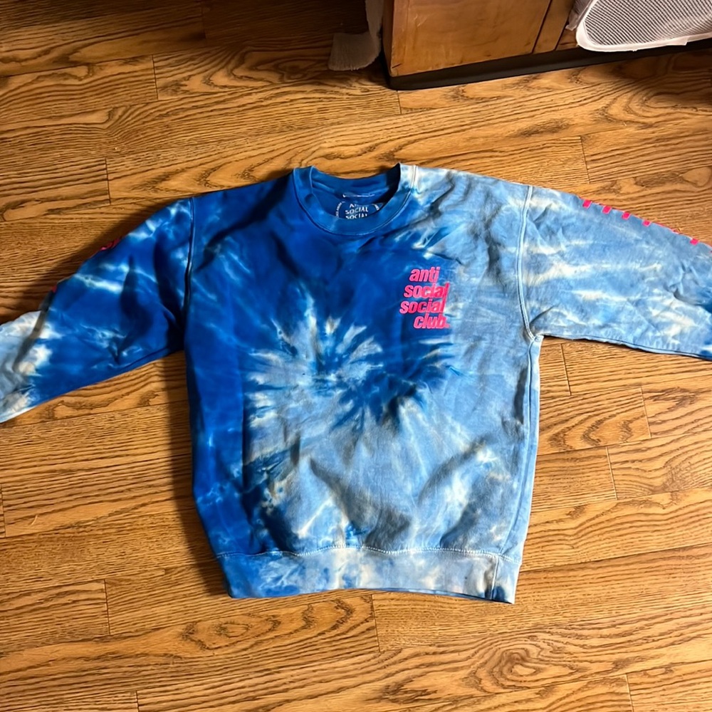 Brand new antisocial crewneck never worn